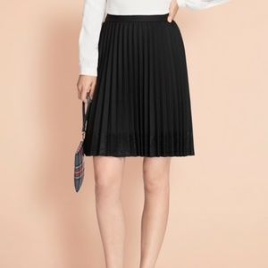 BROOKS BROTHERS Wool Black Pleated Skirt